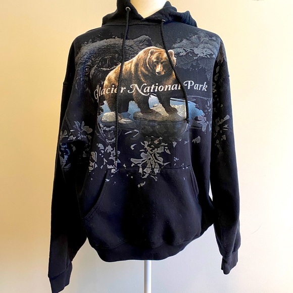 Tops - Thrifted Glacier National Parks hoodie